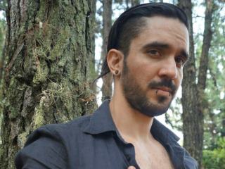 My Age Is 32 Yrs Old! At ImLive I'm Named XXXFitnessBoyXXX, I'm A Camming Seductive Men